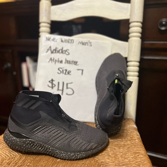 Adidas Men’s Black Shoes - Picture 4 of 4